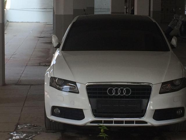 Audi A4 2.0 TDI MULTITRONIC 2010