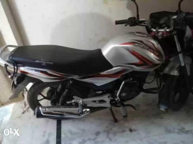 Bajaj Discover 125M 2015