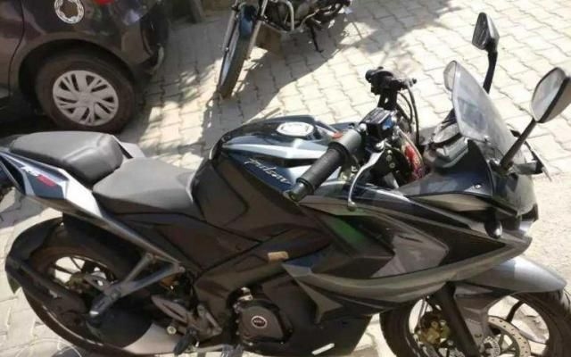 Bajaj Pulsar RS200 ABS 2017