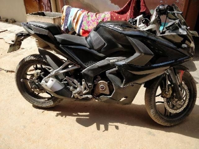 Bajaj Pulsar RS200 ABS 2016