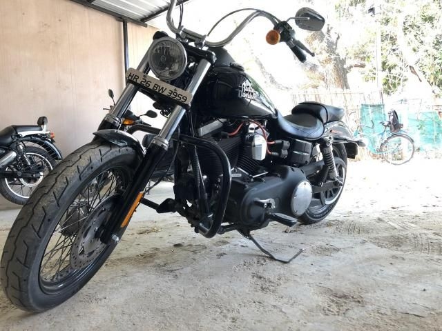 Harley-Davidson Street Bob 2012