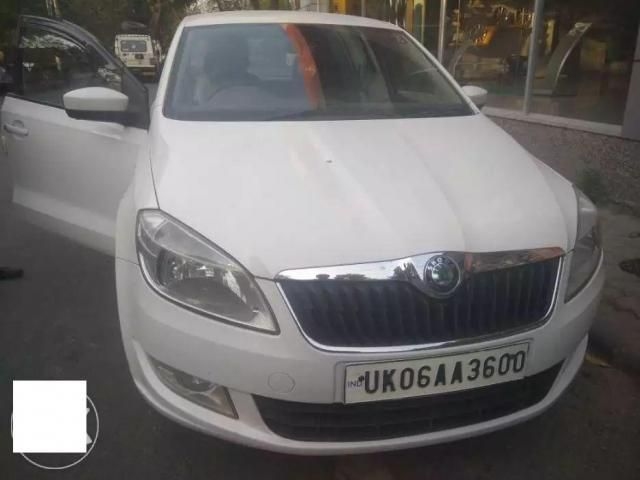 Skoda Rapid ELEGANCE 1.6 TDI MT 2013