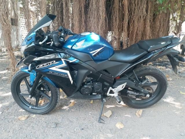 Honda CBR 150R 150cc 2017