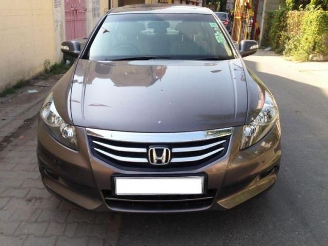 Honda Accord 2.4 AT 2010