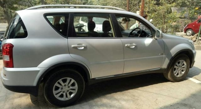 Mahindra Ssangyong Rexton RX5 2013