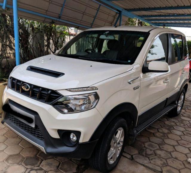 Mahindra NuvoSport N8 2016