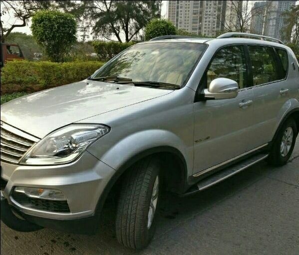 Mahindra Ssangyong Rexton RX7 2013