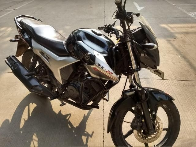 Yamaha SZR 150cc 2011