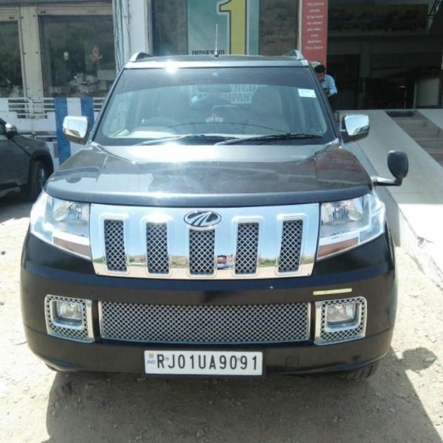 Mahindra TUV300 T8 mHAWK100 2017