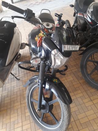 Bajaj V12 125cc 2017