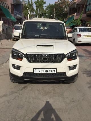 Mahindra Scorpio S10 AT 2015