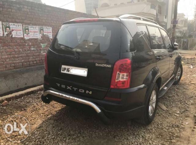 Mahindra Ssangyong Rexton RX6 2015