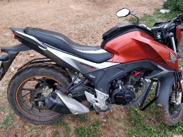 Honda CB Hornet 160R CBS 2016