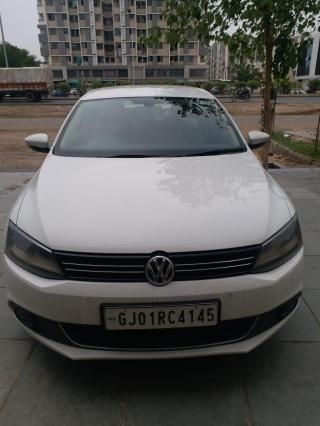 Volkswagen Jetta 2.0L TDI Highline AT 2013