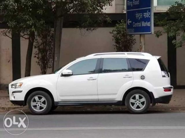 Mitsubishi Outlander 2.4 AT 2011