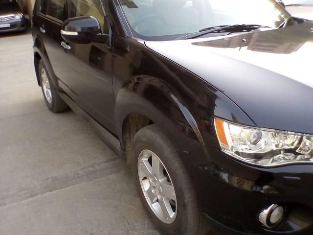 Mitsubishi Outlander 2.4 Chrome Ltd 2010