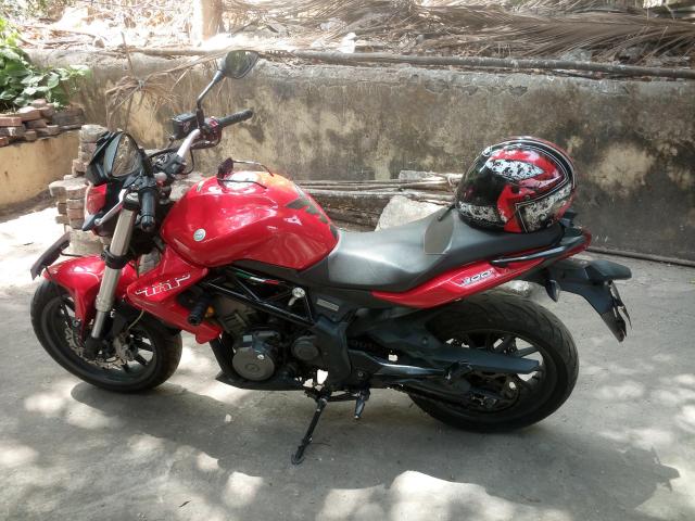 Benelli TNT 300 2017