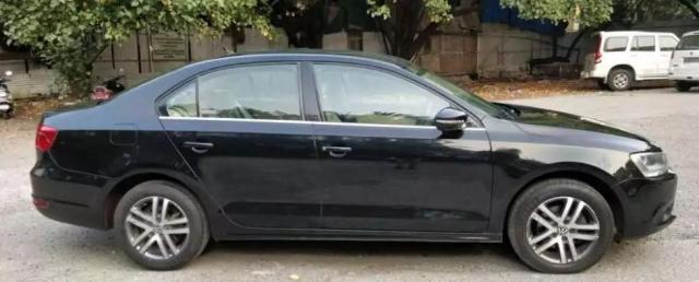 Volkswagen Jetta 2.0 TDI Highline AT 2012
