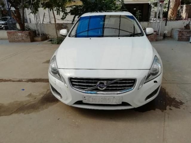 Volvo S60 Summum D4 2014