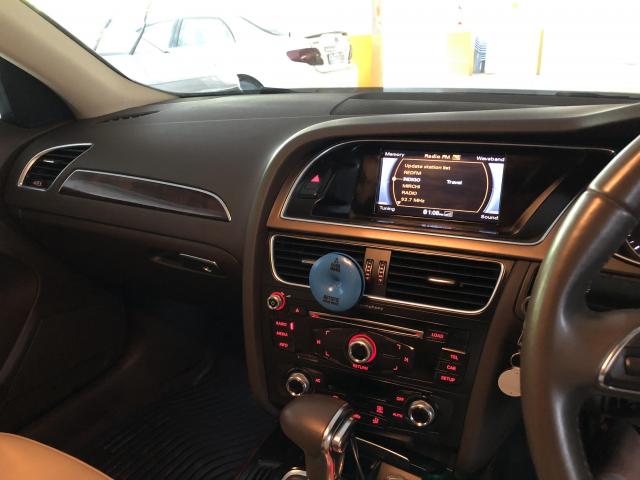Audi A4 2.0 TDI S line 2012