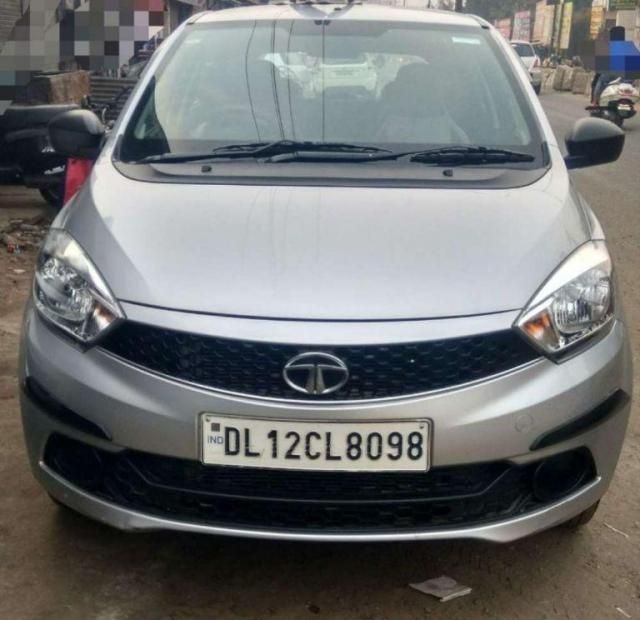 Tata Tiago Revotron XE 2017