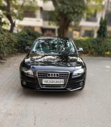 Audi A4 2.0 TDI S line 2012