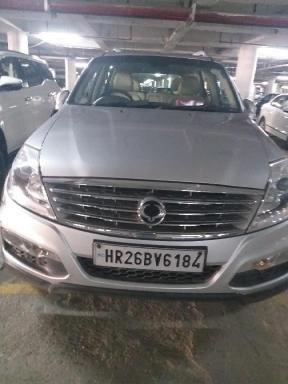 Mahindra Ssangyong Rexton RX7 2012