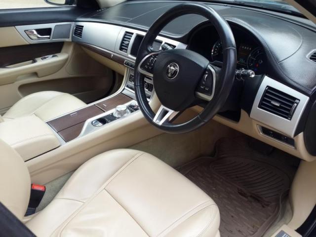 Jaguar XE Prestige Diesel 2019
