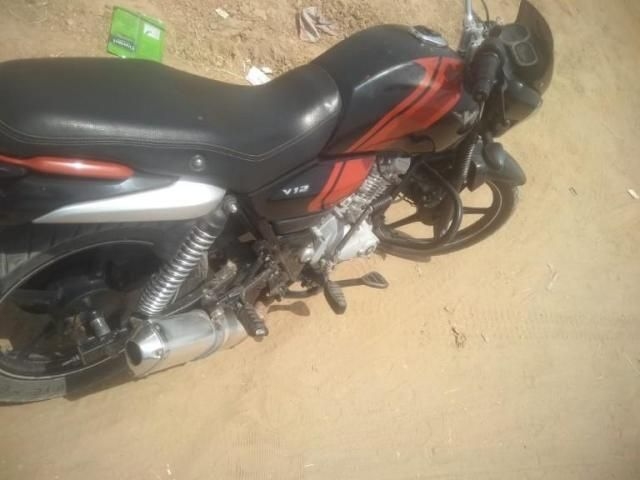 Bajaj V12 125cc 2017