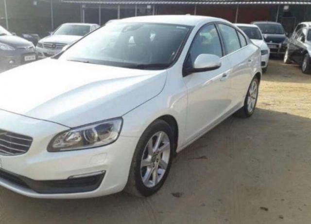 Volvo S60 Kinetic D4 2016