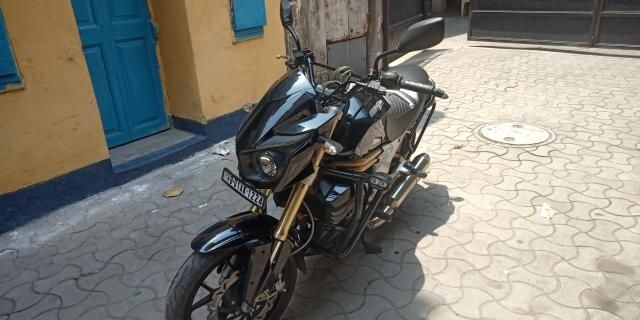 Mahindra Mojo Tourer Edition 300cc 2017