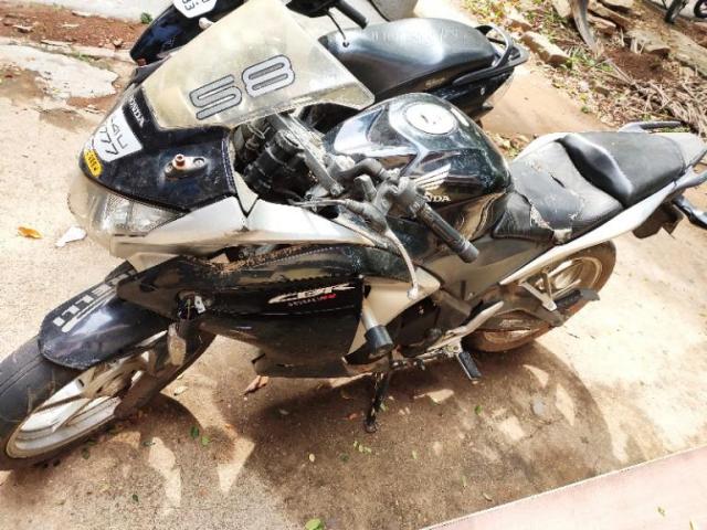 Honda CBR 250R 2011