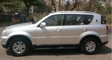 Mahindra Ssangyong Rexton RX7 2015