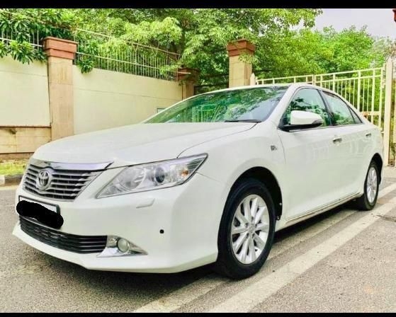 Toyota Camry Hybrid 2016