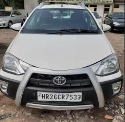 Toyota Etios Cross 1.4 GD 2015