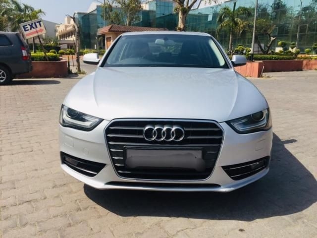 Audi A4 2.0 TDI Premium Plus 2012