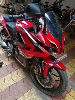 Bajaj Pulsar RS200 ABS 2015