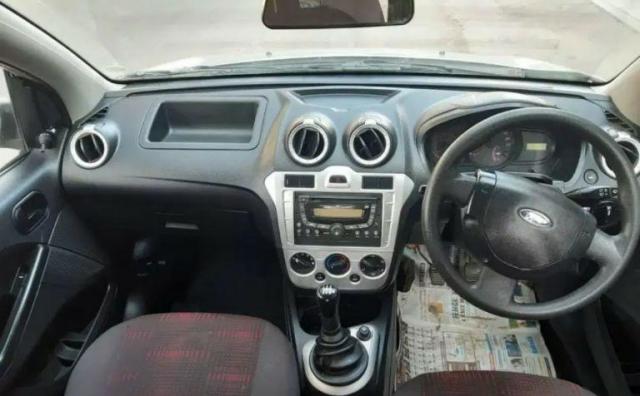 Ford Figo 1.5 TDCI Titanium 2010