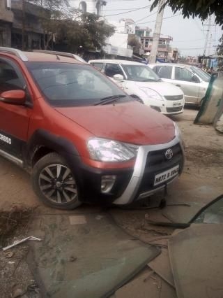 Toyota Etios Cross 1.4 GD 2014