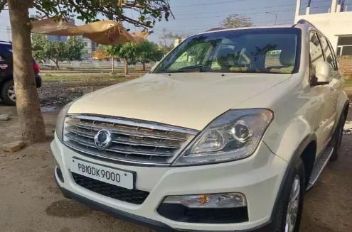 Mahindra Ssangyong Rexton RX7 2013