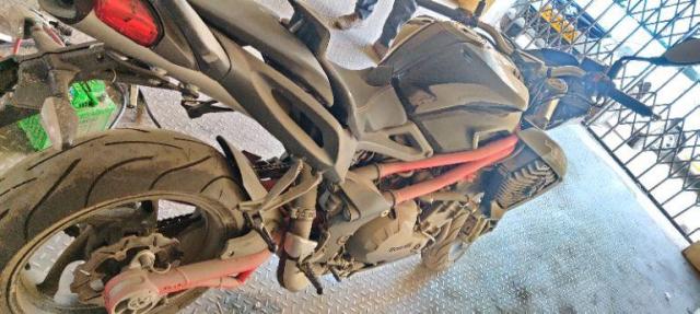 Benelli TNT 899 2015