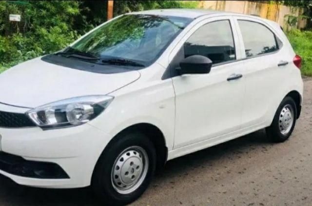 Tata Tiago Revotron XM 2018