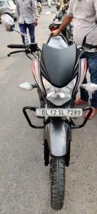 Honda Cb Hornet 160r Price In Bangalore Starts At 95 77 K Check On Road Price