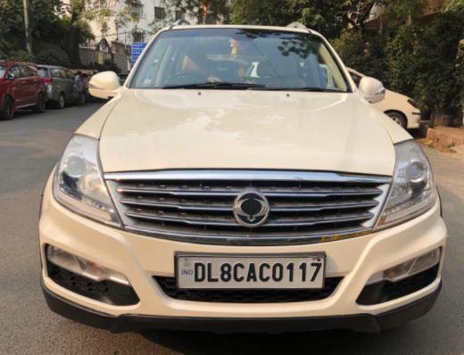 Mahindra Ssangyong Rexton RX7 2012