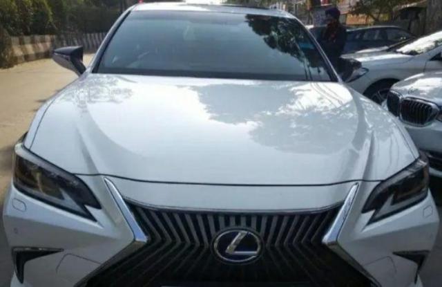 Lexus ES 300H 2019