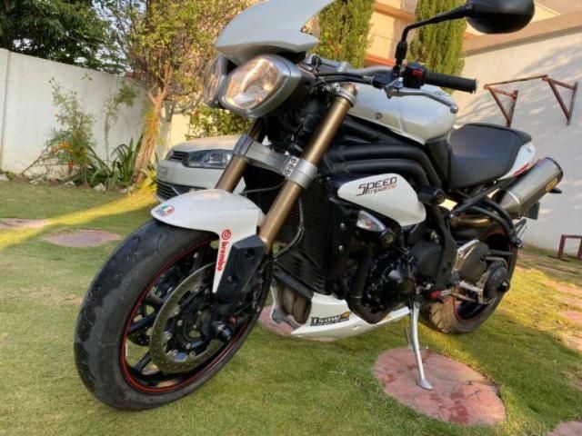 Triumph Speed Triple 1050cc 2015