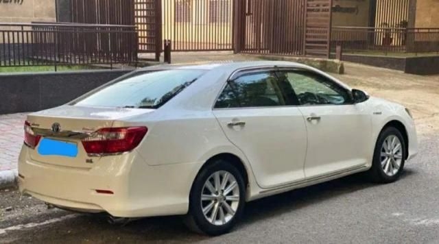 Toyota Camry Hybrid 2014