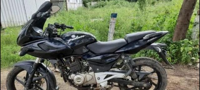 Bajaj Pulsar 220cc 2012