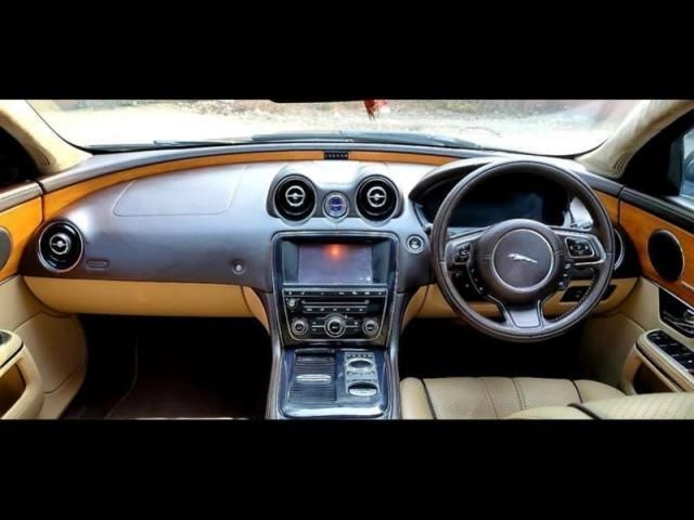 Jaguar XJ 5.0L PETROL 2011