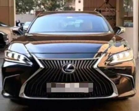 Lexus ES 300h Exquisite 2020